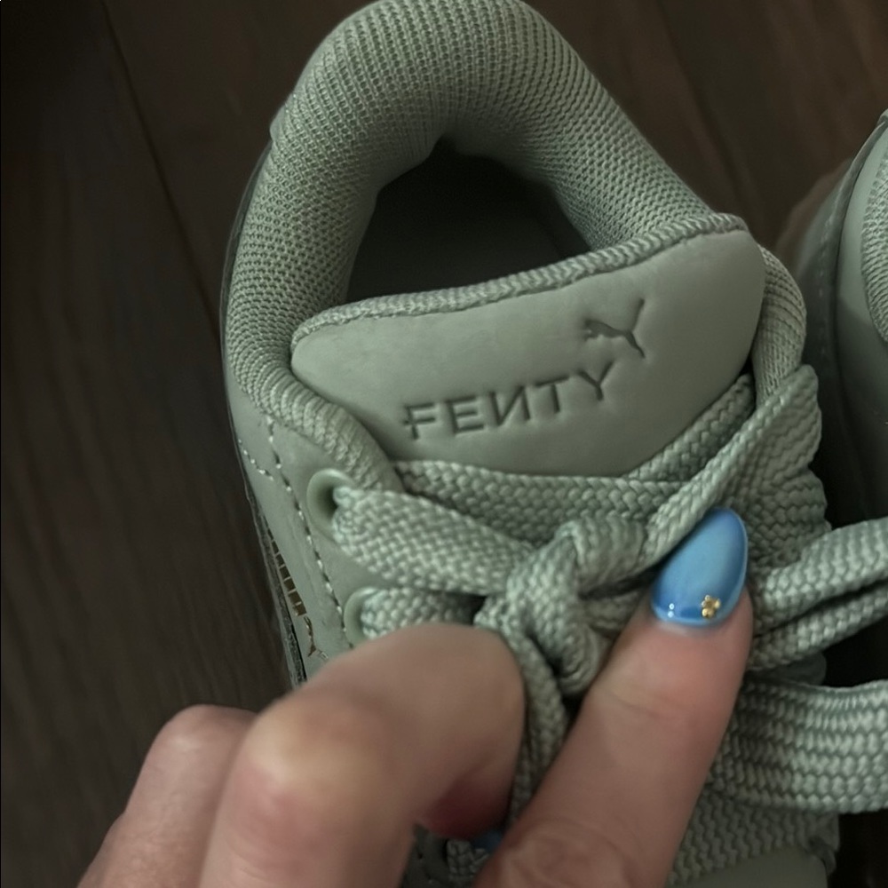 Puma Fenty Kids Shoes - Green - size 7C - Picture 3 of 7